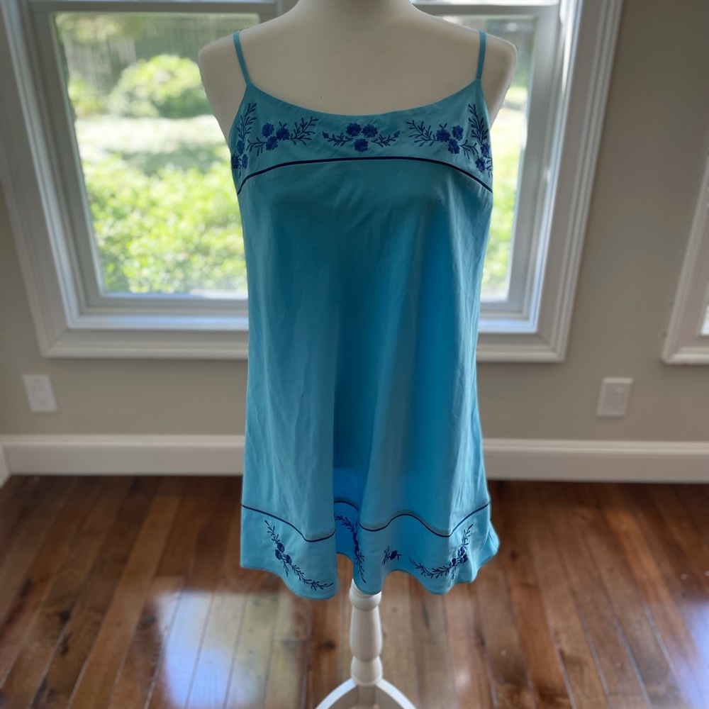 Jones New York size lg chemise
